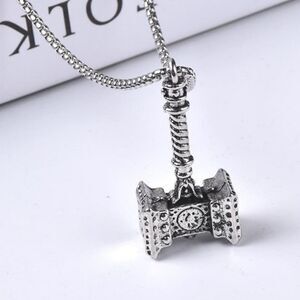 Brand New 3D Hammer Silver Necklace